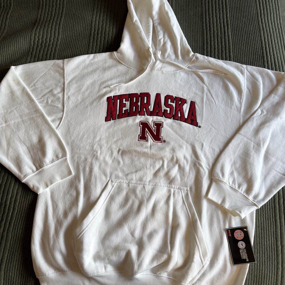 Men’s Nebraska Huskers Genuine Stuff White Hoodie Large L